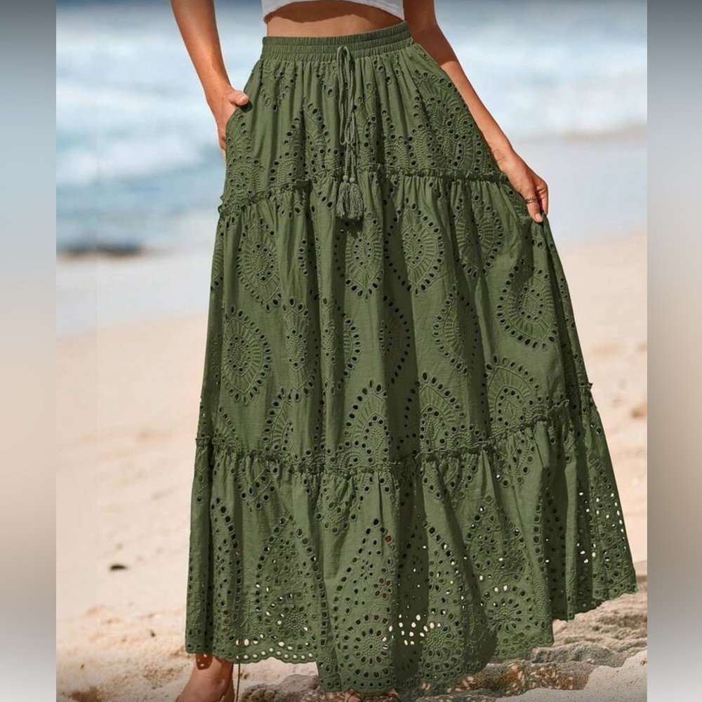 Stunning Green EyeleMaxi Skirt